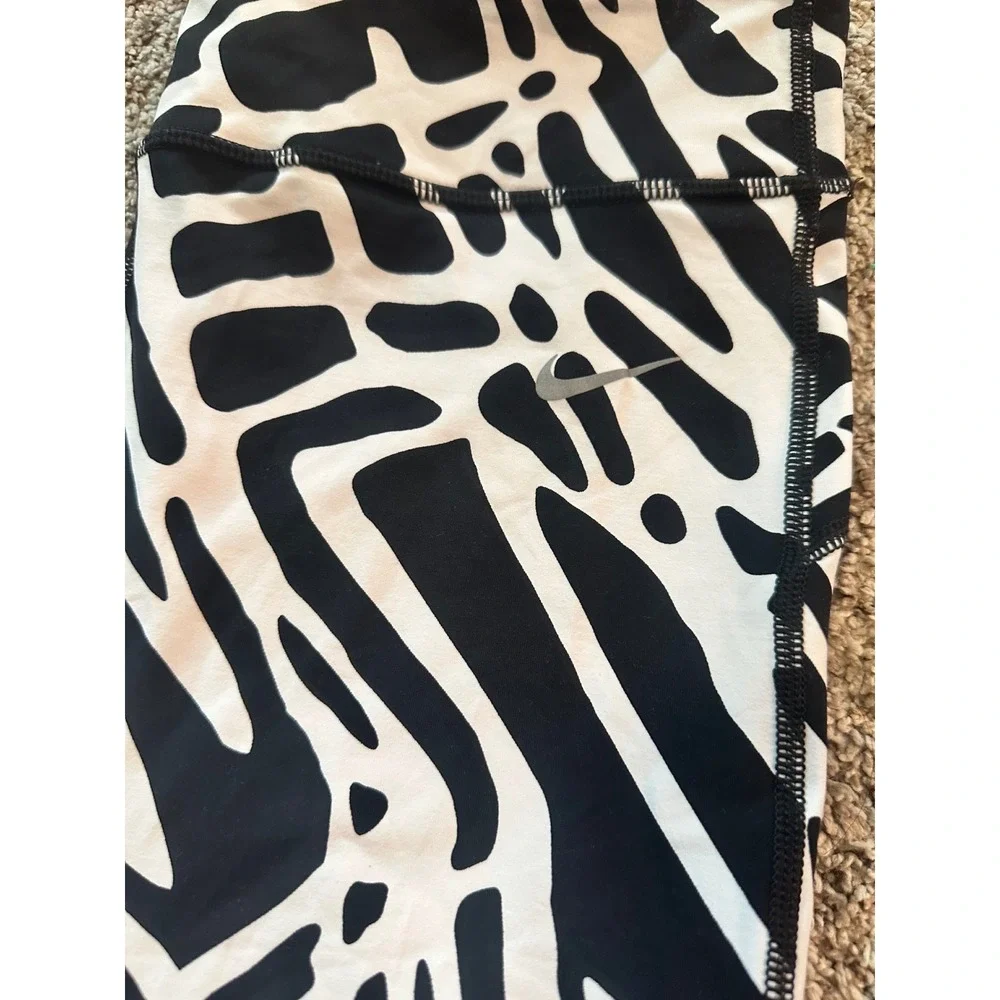 Nike Dri-FIT Women Black White Zebra Print Mesh Running Tights Leggings LT